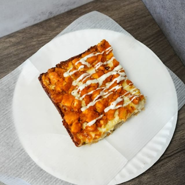 Vicky Buffalo Chicky Detroit Pizza.