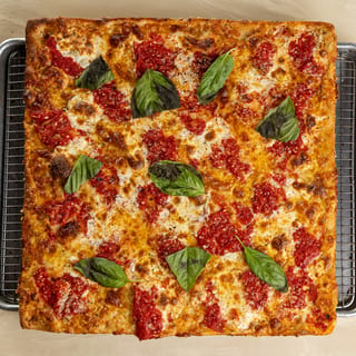 Filomena Grandma Pizza