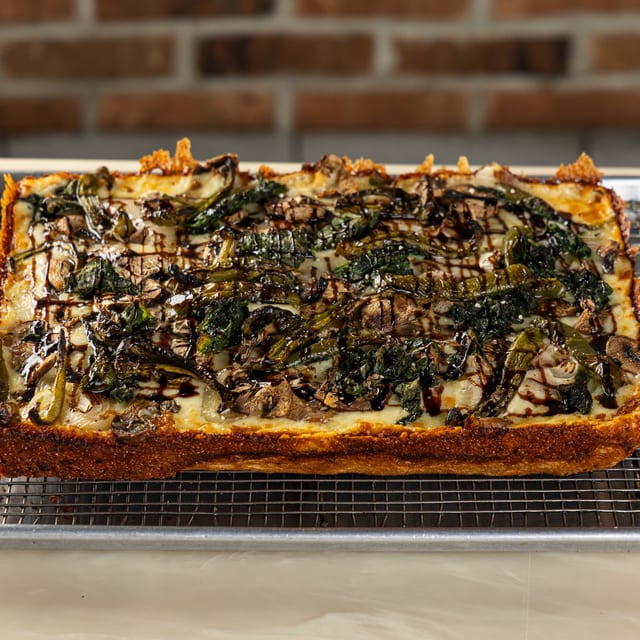 Reggie Veggie Detroit Pizza.